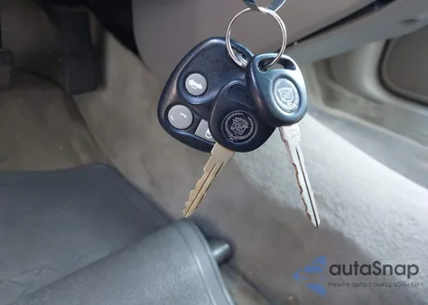 2000 Cadillac Deville z USA, uszkodzony, nr VIN 1G6KD54Y9YU306034